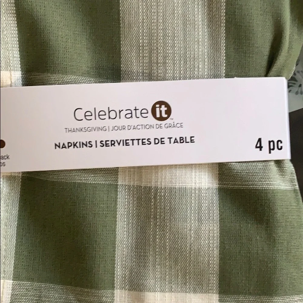 Celebrate green checkered‎ napkins table linens